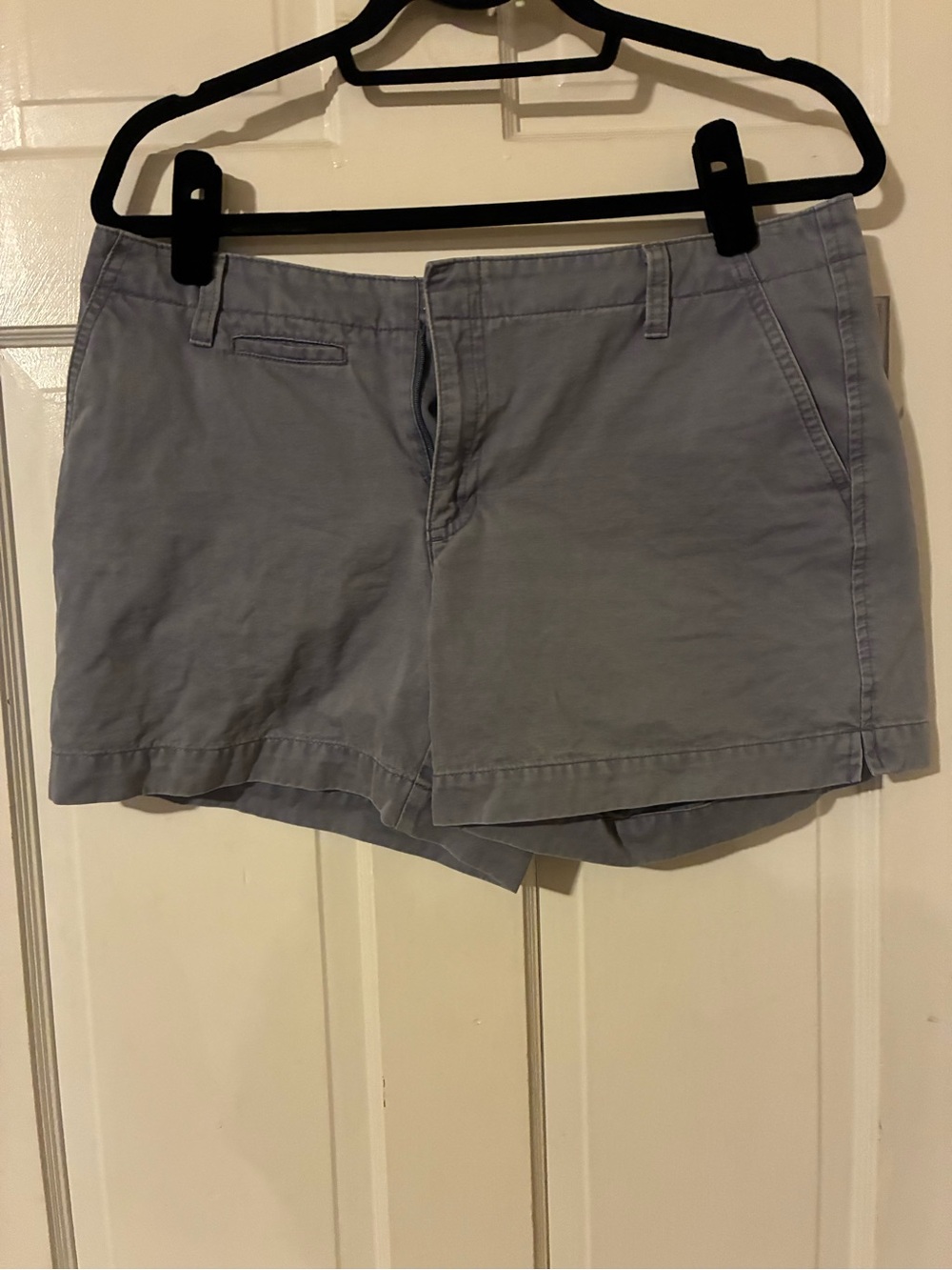 Old Navy Gray Women's Chino Shorts